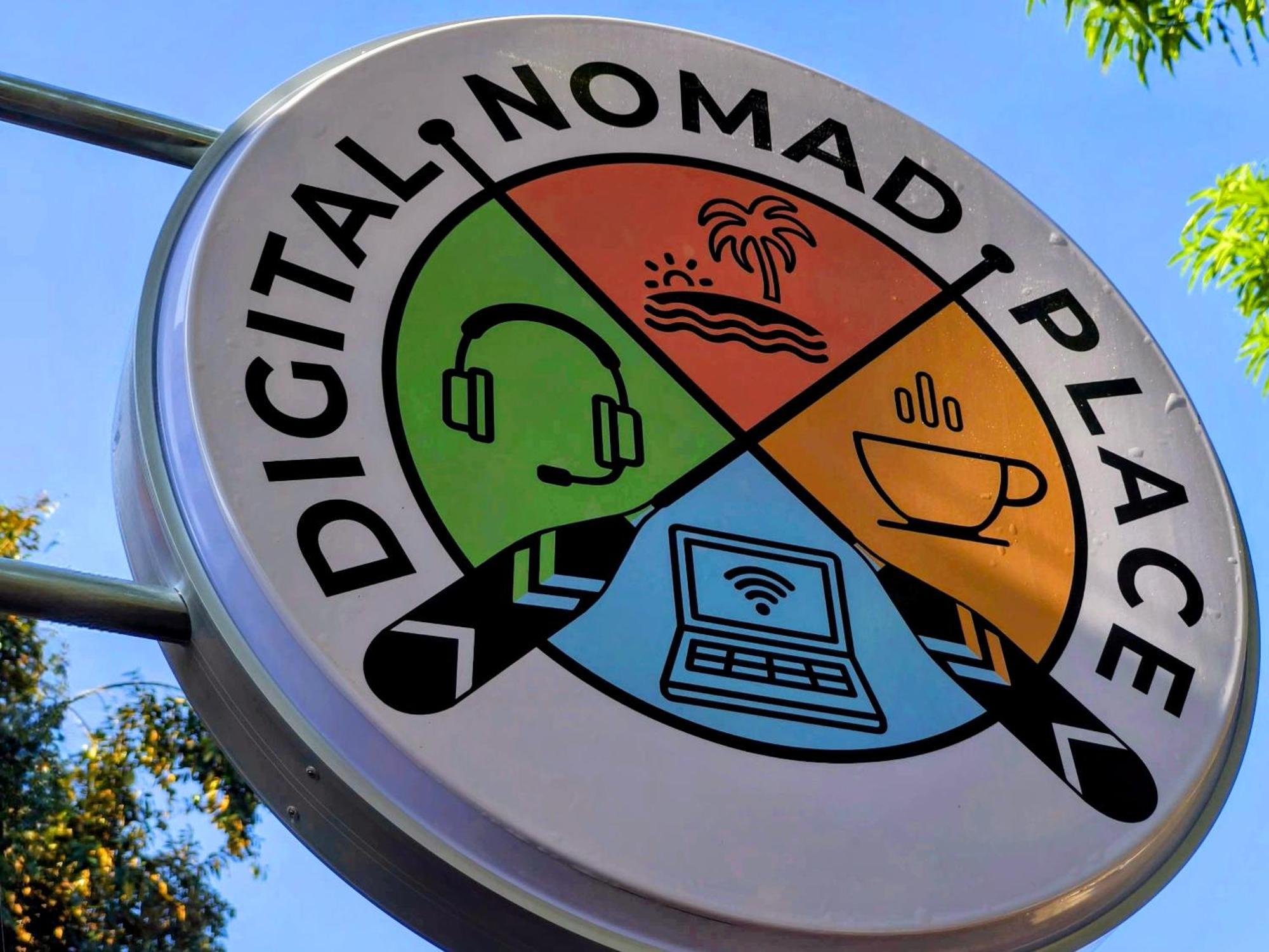 Digital Nomad Place - City Center Coron Extérieur photo